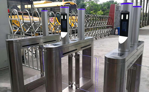 人臉識別閘機(jī)